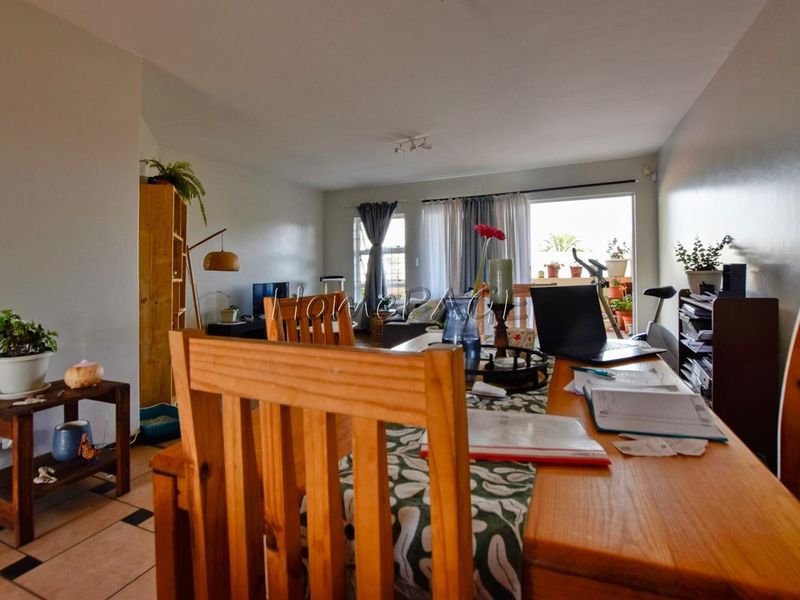 Central, Swakopmund:  1st Floor 2 Bedr Apartment is for Sale - Photo 6