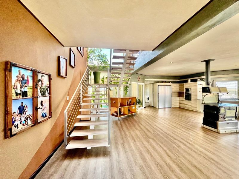 House with Flat for Sale, Kramersdorf, Swakopmund - Photo 2