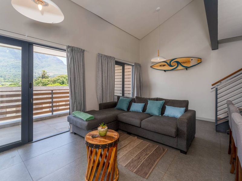 Modern 2-Bedroom Apartment with Mountain Views | The Chesterfield - Photo 2