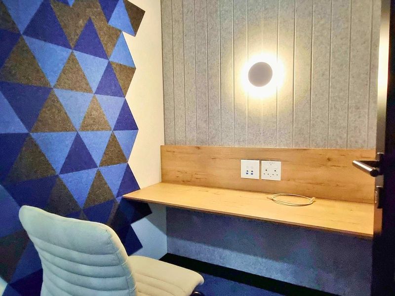 Stand-alone HQ ±992 m2. Fibre, generator + backup water, ±50 bays. R185/m2 (Gross). Avail. 1 Feb 2026. - Photo 10