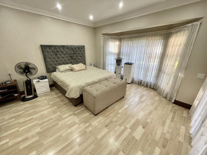 Hendra - Secure Family Living with Versatile Flatlet in Exclusive Somerset Park Cul-de-Sac - Photo 10