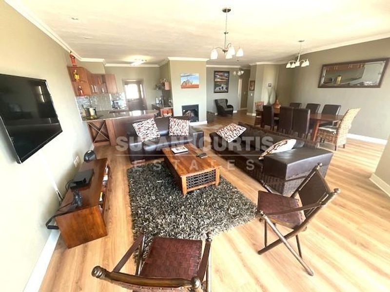 Seafront Penthouse - Photo 2