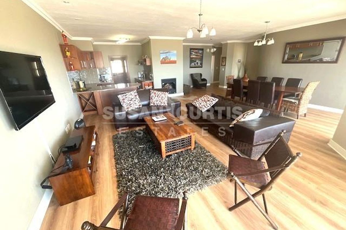Seafront Penthouse - Photo 2