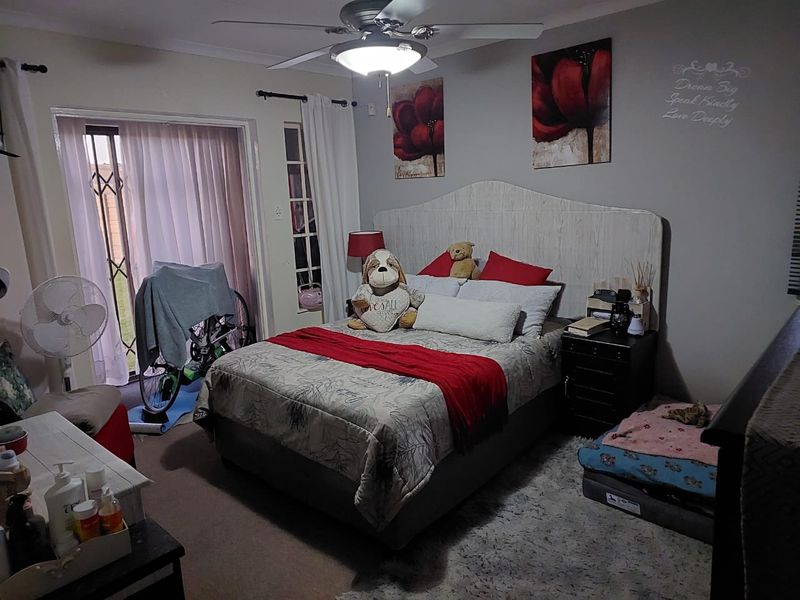 3 Bedroom Home for Sale in Secure Complex. - Photo 10