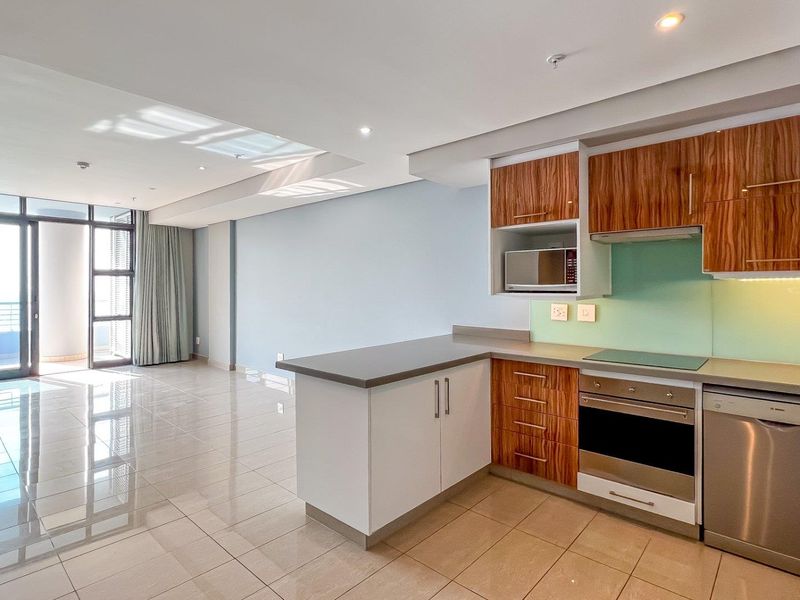 2 BEDROOM | 2 BATHROOM APARTMENT - Photo 2