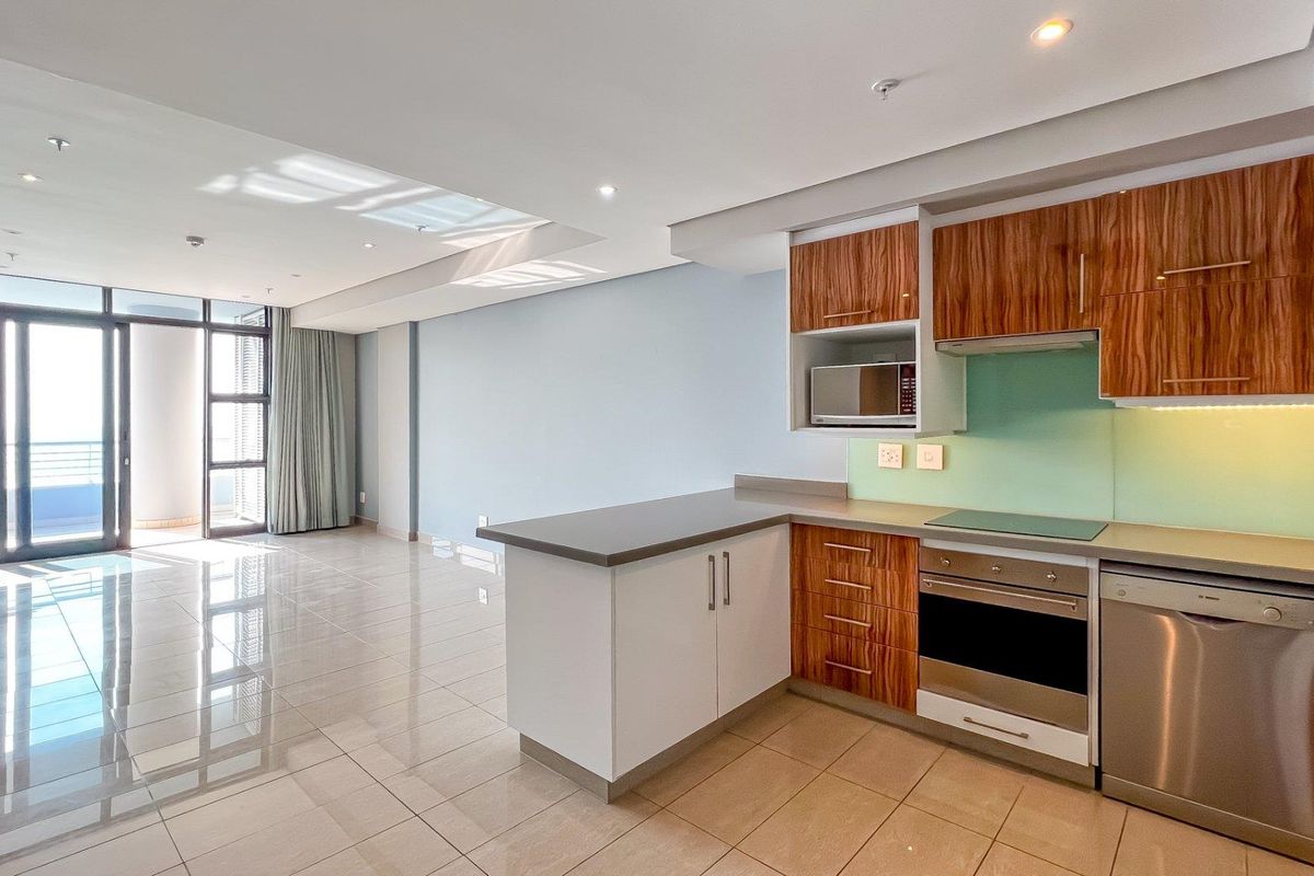 2 BEDROOM | 2 BATHROOM APARTMENT - Photo 2