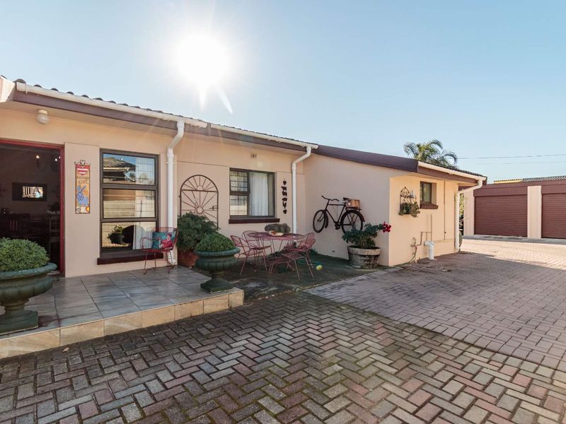 4 Bedroom Family Home – Manor Heights, Despatch - Photo 2