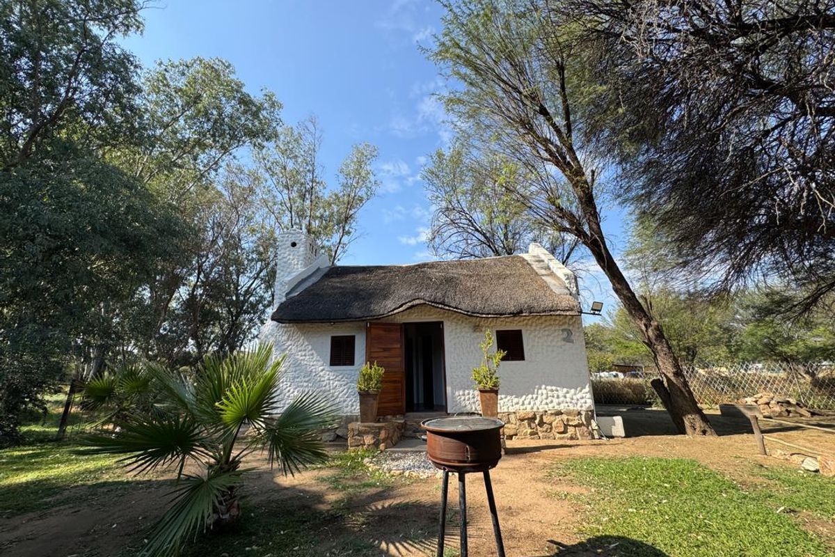 This unique property offers exceptional value, space and income potential! - Photo 4