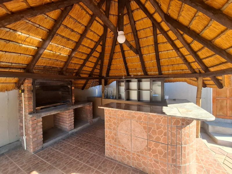 Single level family home - Photo 9