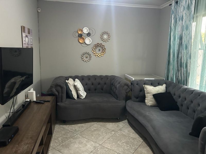 Riverside View - R 980 000 Just move in !! - Photo 8