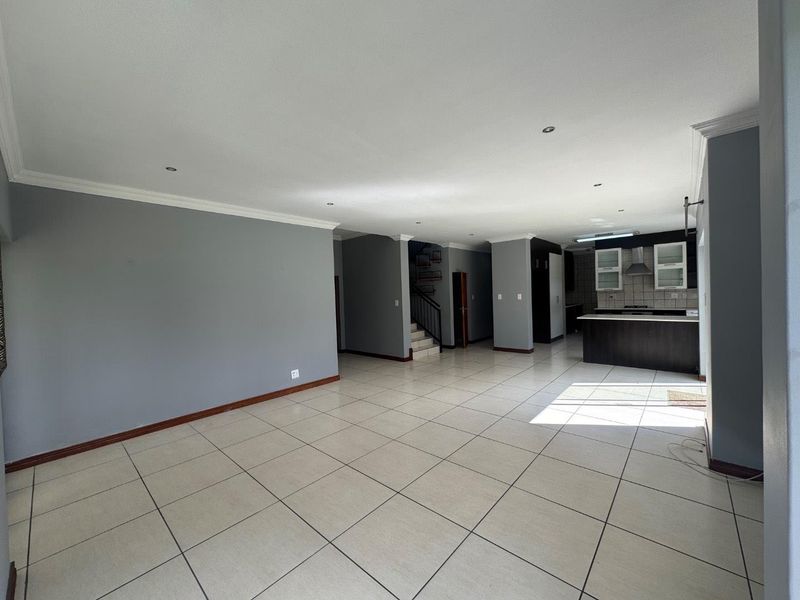 Modern 4-Bedroom Family Home with Staff Quarters in Midstream Hill - Photo 10