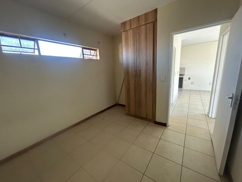 2 Bedroom Apartment in Lotus gardens - Photo 9