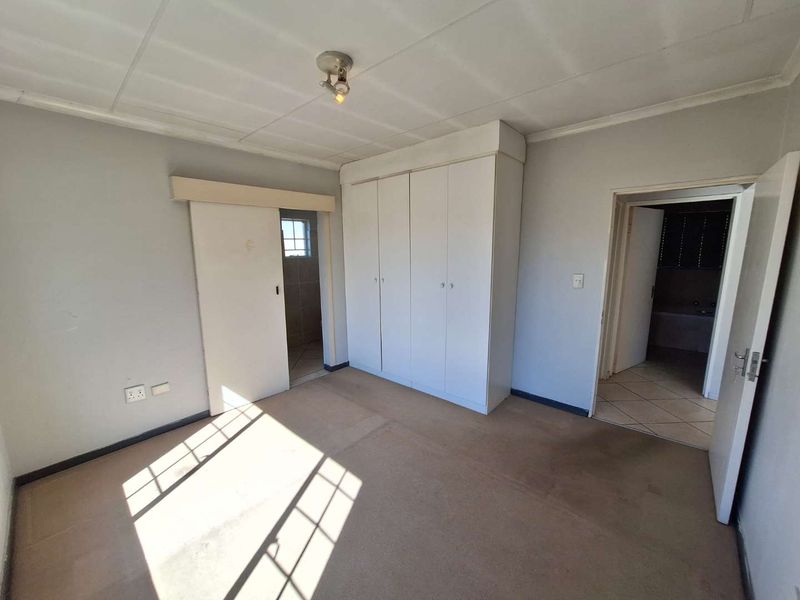 2 Bedroom 2 Bathroom - Photo 10