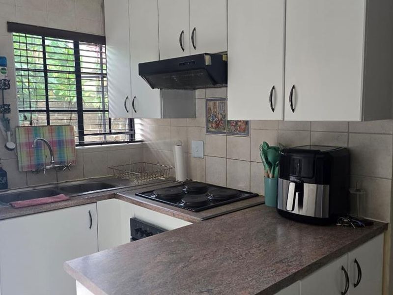 Neat unit to rent in Clearwater Estate - Photo 2