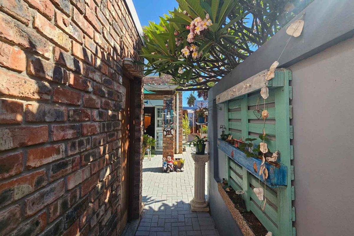 Townhouse in Hartenbos up for grab - Photo 3