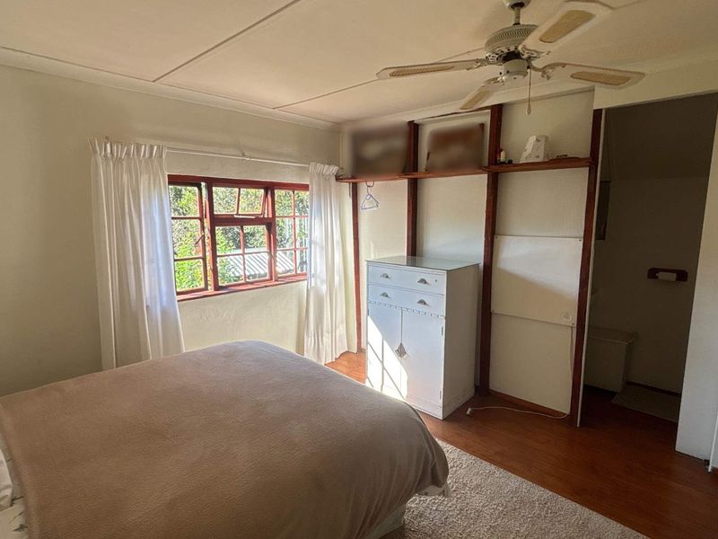 Charming 2-Bedroom House with Loft and Manicured Garden in Howick - Photo 6