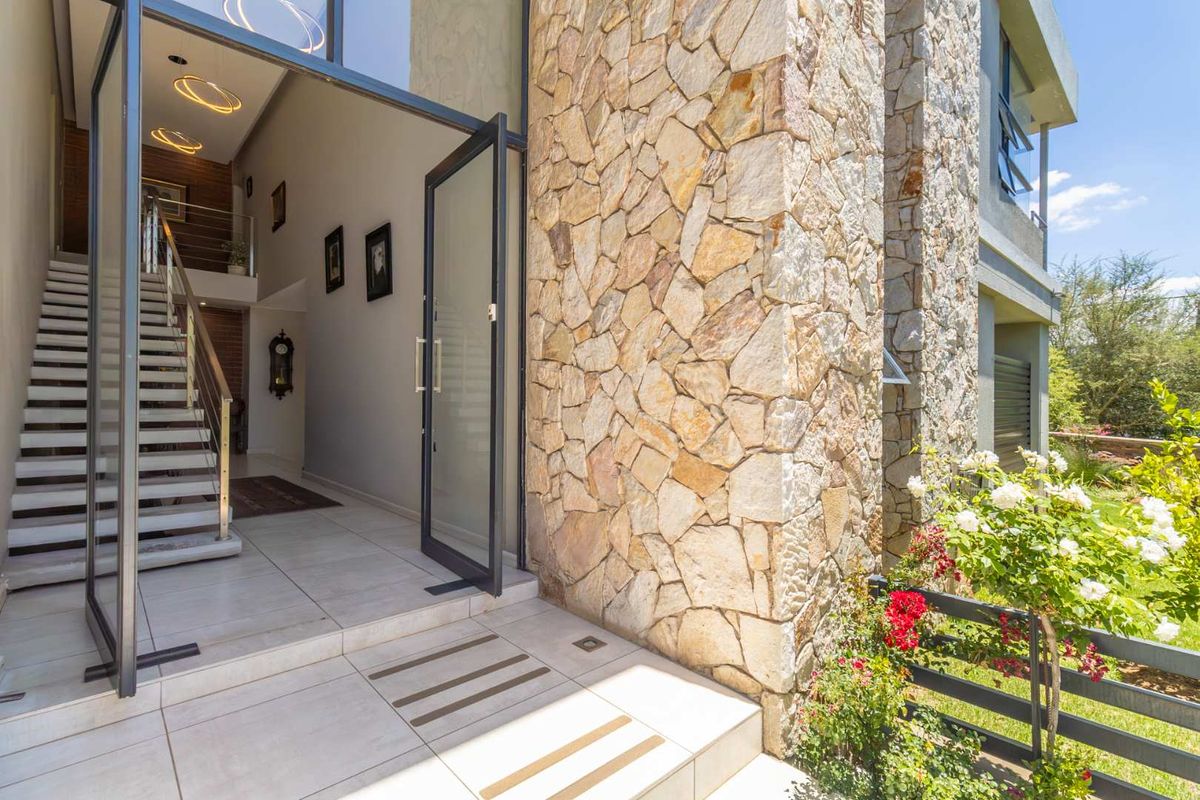 A prime positioned family home - Photo 3