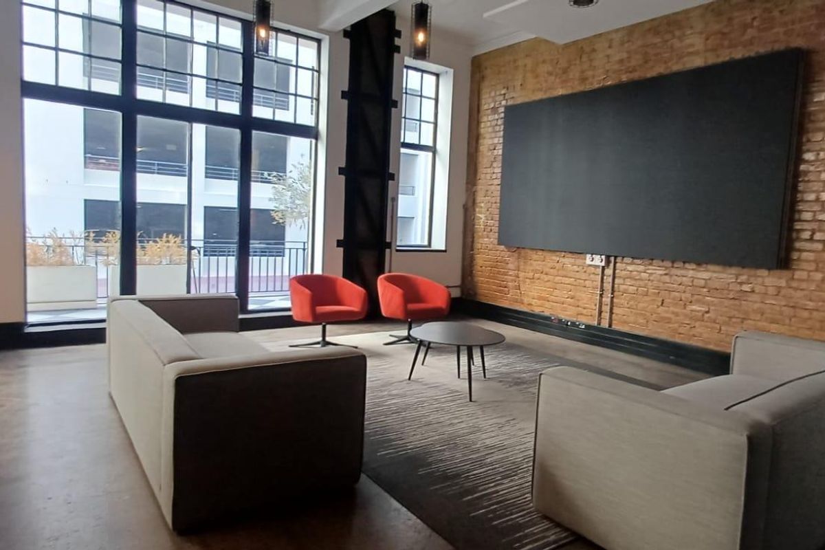 Office TO LET | First Floor Commercial Space - Photo 5