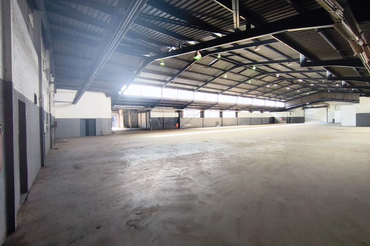 3,029m2 Warehouse To Let in Johannesburg Central - Photo 5