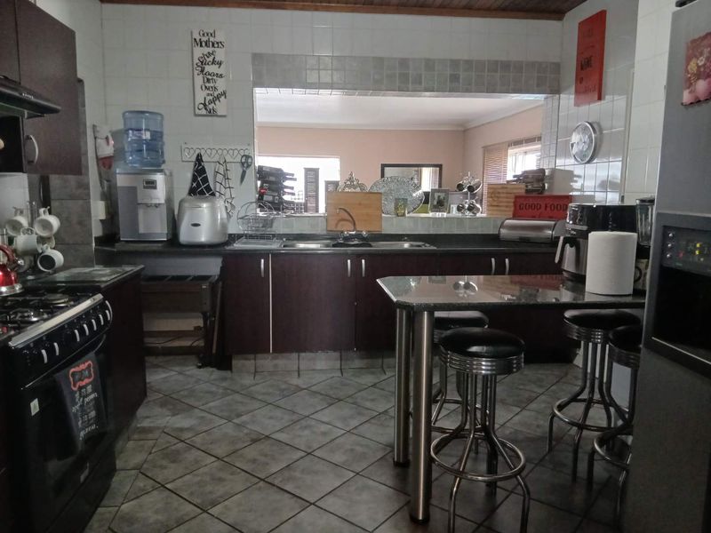 Entertainers Home for Sale - Photo 8