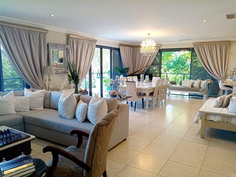 5 Bedroom Family Home in Simbithi. - Photo 2