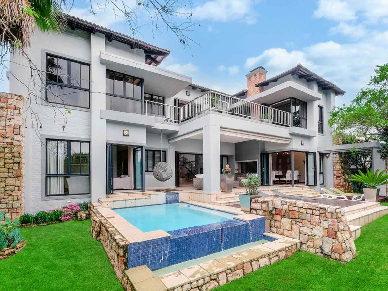 EXECUTIVE FURNISHED HOME - Photo 3