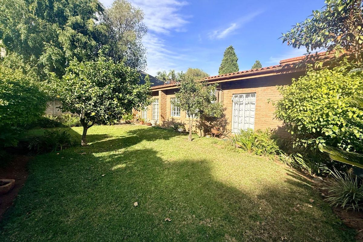 Beautiful 3 Bedroom Townhouse for sale in vryheid - Photo 2