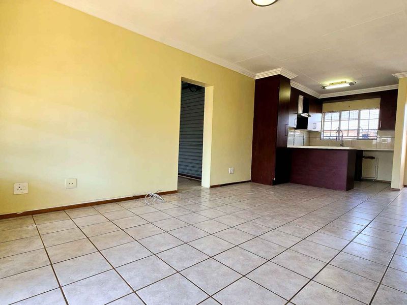 2 BEDROOM TOWNHOUSE TO LET IN DOORNPOORT - Photo 6