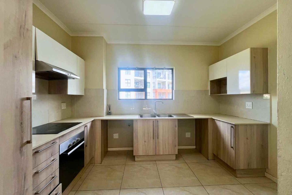 Live Large: 116m2 Apartment with Modern Touches & Family Perks! - Photo 5