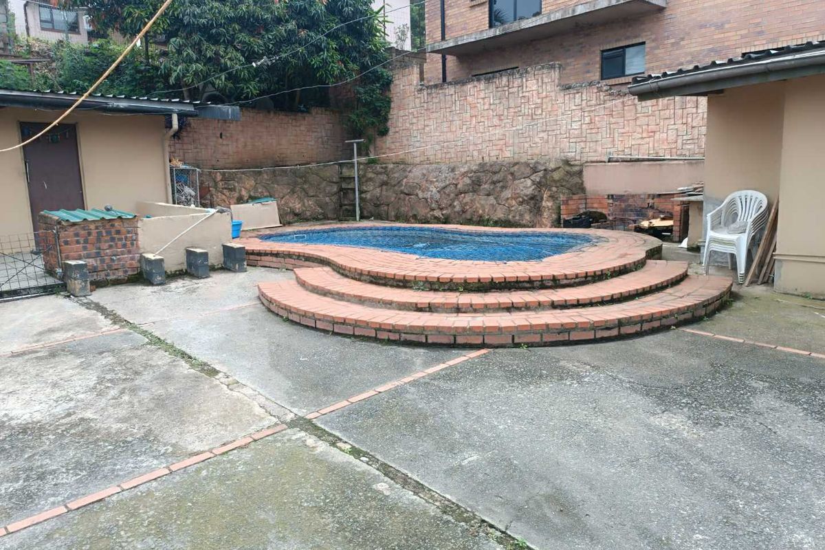 🏡 Exceptional 4-Bedroom Family Home for Sale in Orient Heights – A Home Like No Other - Photo 5