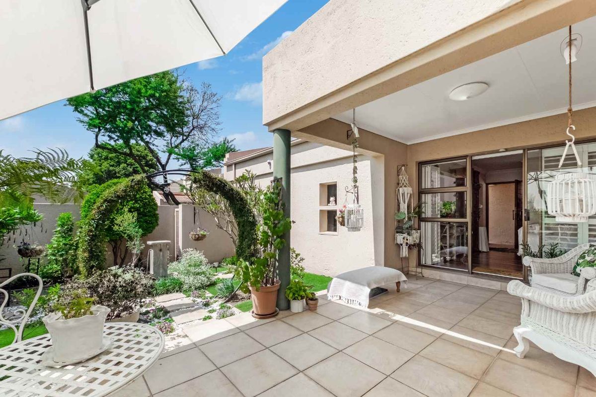 THE PERFECT NEWLY RENOVATED HOME TO PERFECTION FOR THE FIRST TIME HOME BUYER OR FOR DOWNSIZING - Photo 3