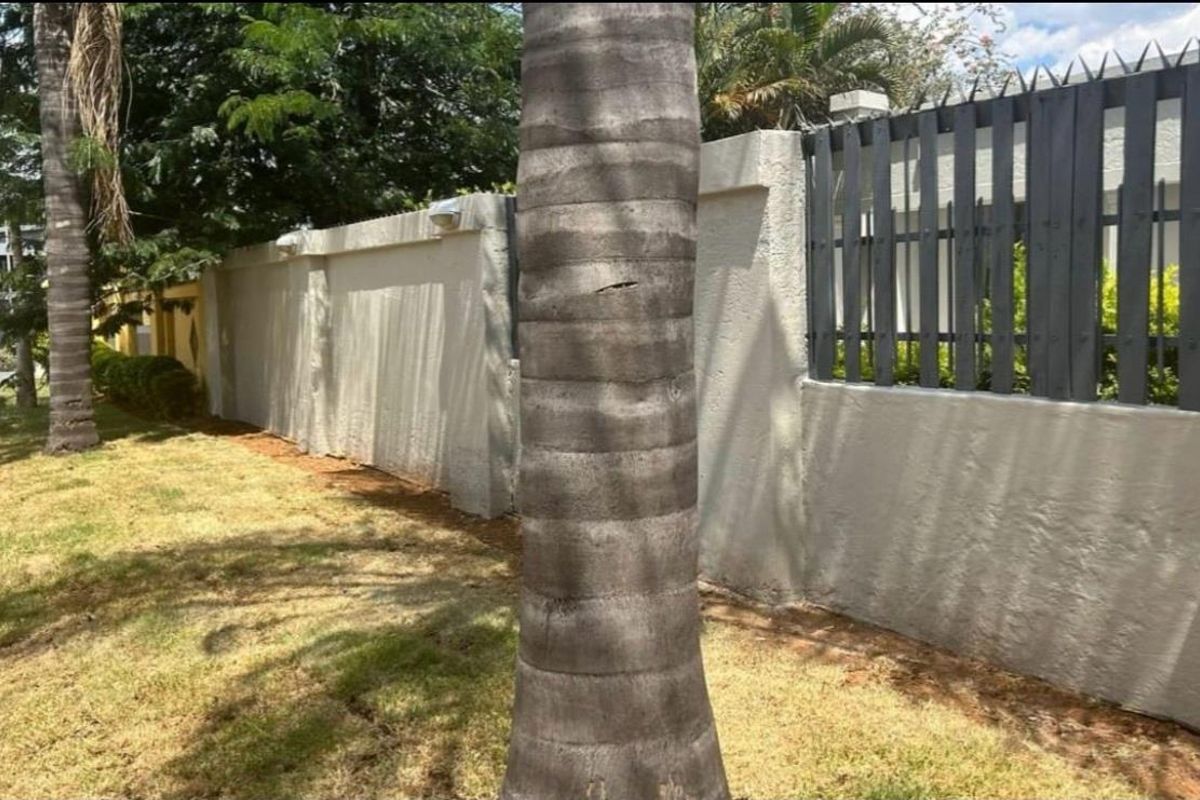 Two bedroom house for sale in Theresa Park - Photo 2