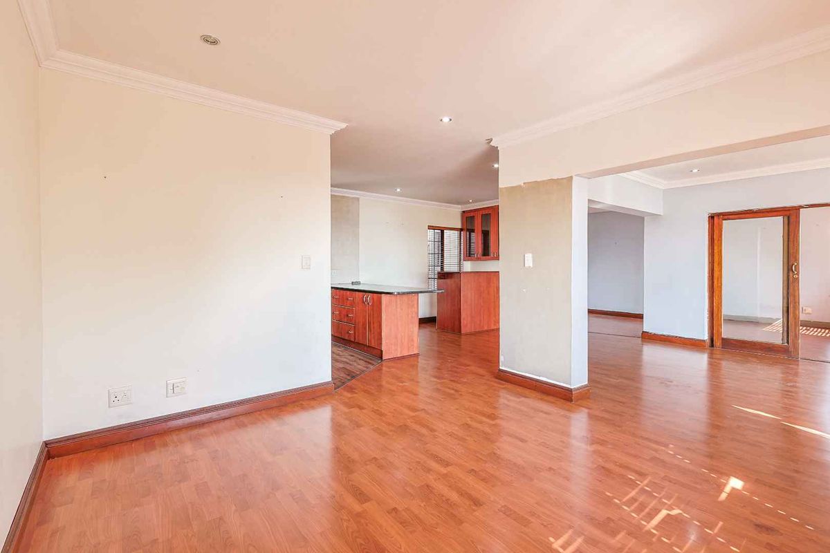 3 Bedroom House in Meadow Glen Estate, Moreleta Park - Photo 3