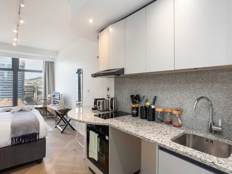 Fully Furnished Studio Apartment at Zeeland Pier in Foreshore, Cape Town - Photo 3