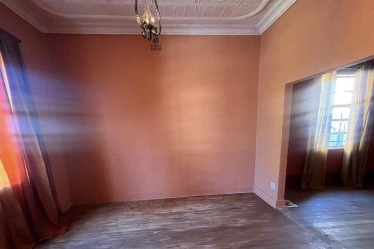 6-Bedroom Semi-Detached Home for Sale – Bezuidenhout Valley, Johannesburg Prime Location | Dual-Living | Investment Potential - Photo 5