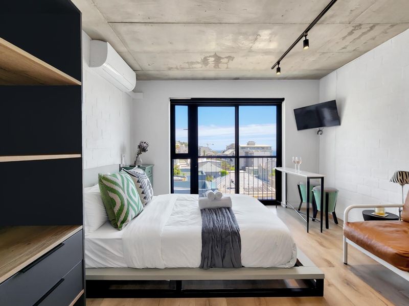 Sea Point Airbnb Spinner! - Photo 4