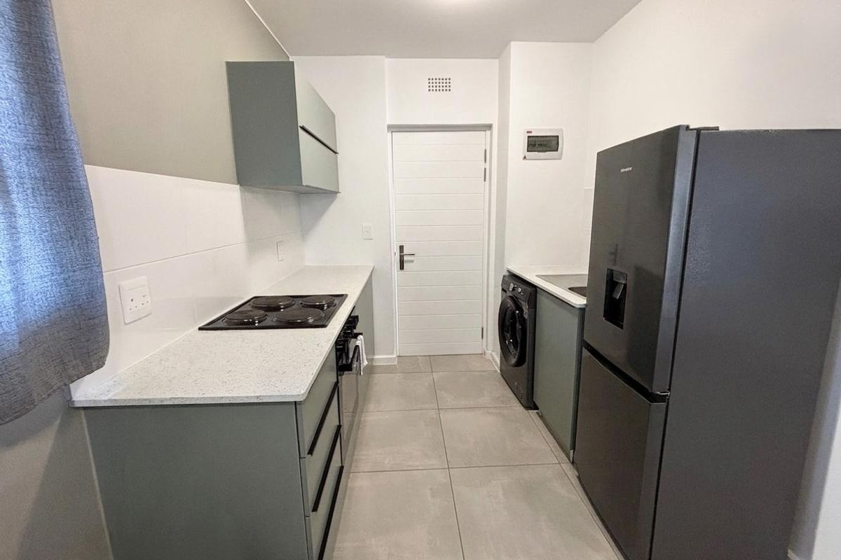 Investor Opportunity | Modern 2-Bedroom Apartment in Rivergate - Tenanted & Income Generating - Photo 5