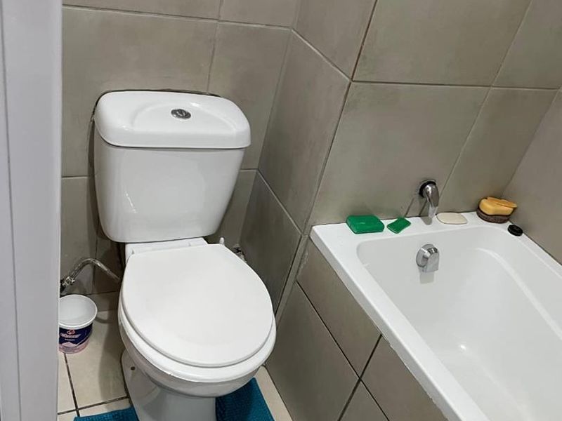 Apartment close to amenities - Photo 6