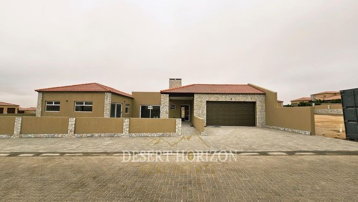 Property #2552268, House For Sale in Rossmund Golf Resort