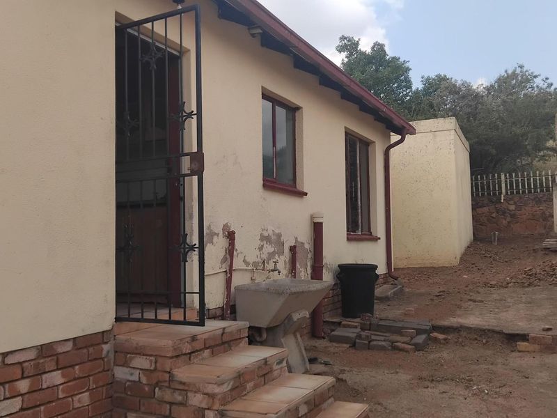 2 Bedroom House for Sale in Mabopane - Photo 3