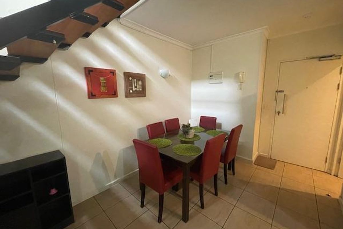 2 Beds Duplex furnished apartment with 1 basement park, 2 balconies with views - Photo 4
