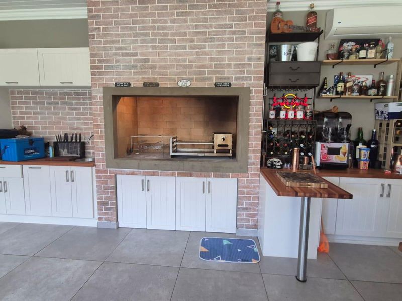 Luxury Coastal living in Num Num Estate, Hartenbos - Photo 7