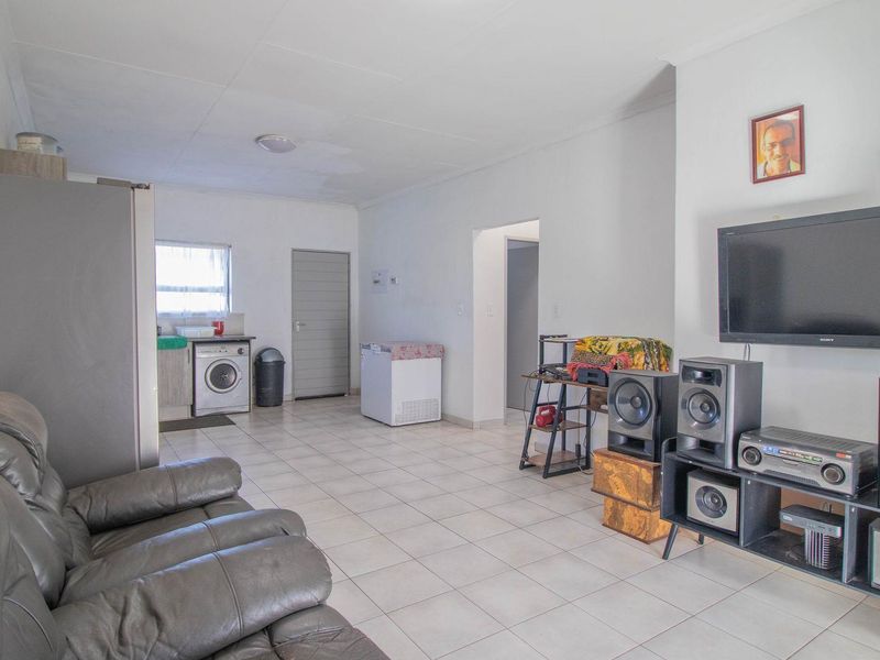 Beautiful apartment in a secure complex for sale - Photo 7