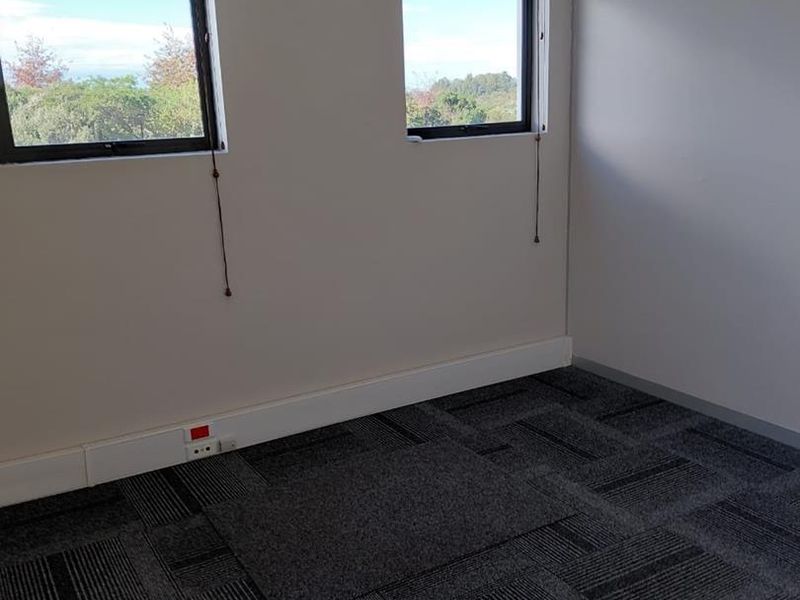 COMMERCIAL PROPERTY TO RENT IN HOWICK NORTH - Photo 5