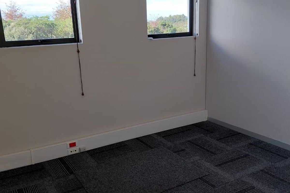 COMMERCIAL PROPERTY TO RENT IN HOWICK NORTH - Photo 5