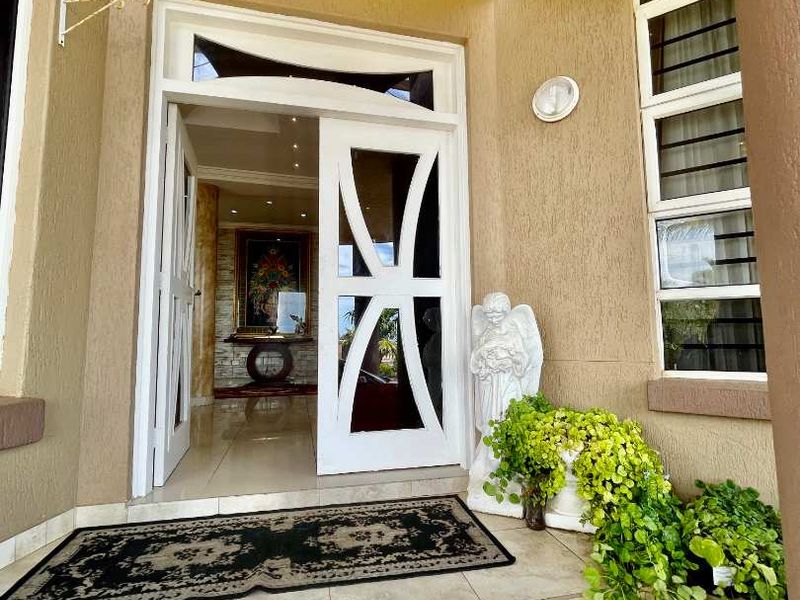 Hendra Estates - 5 Bedroom house for Sale!! - Photo 6