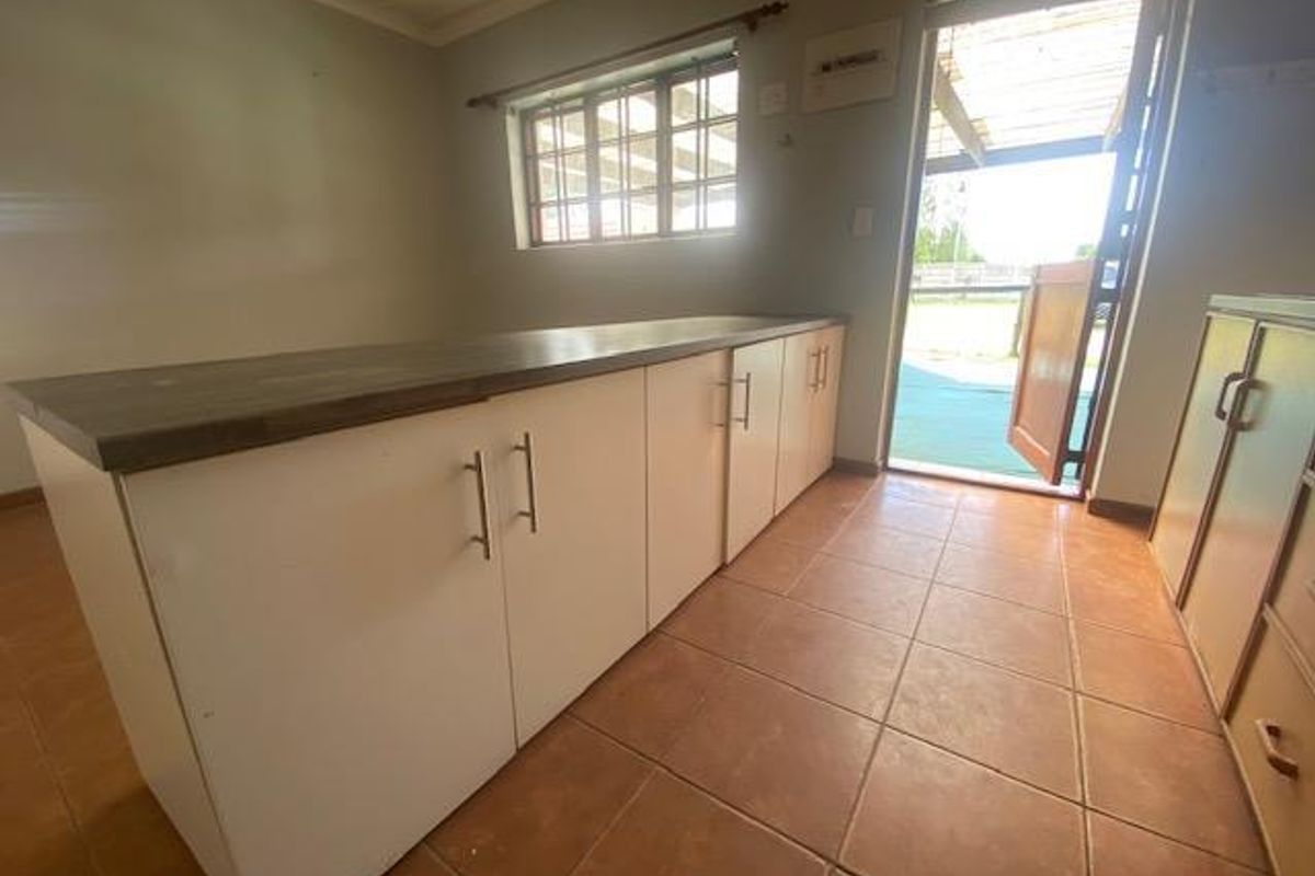 Two bedroom cottage in Joostenbergvlakte - Photo 4