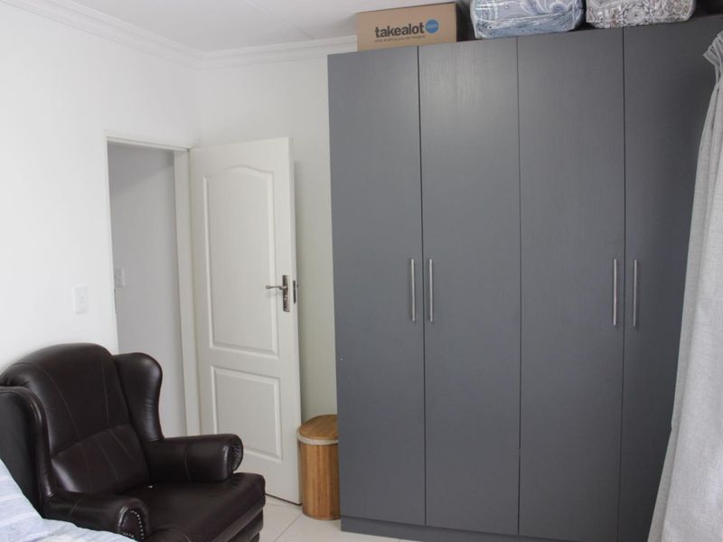 Two bedroom Two Bathroom Apartment - Photo 7