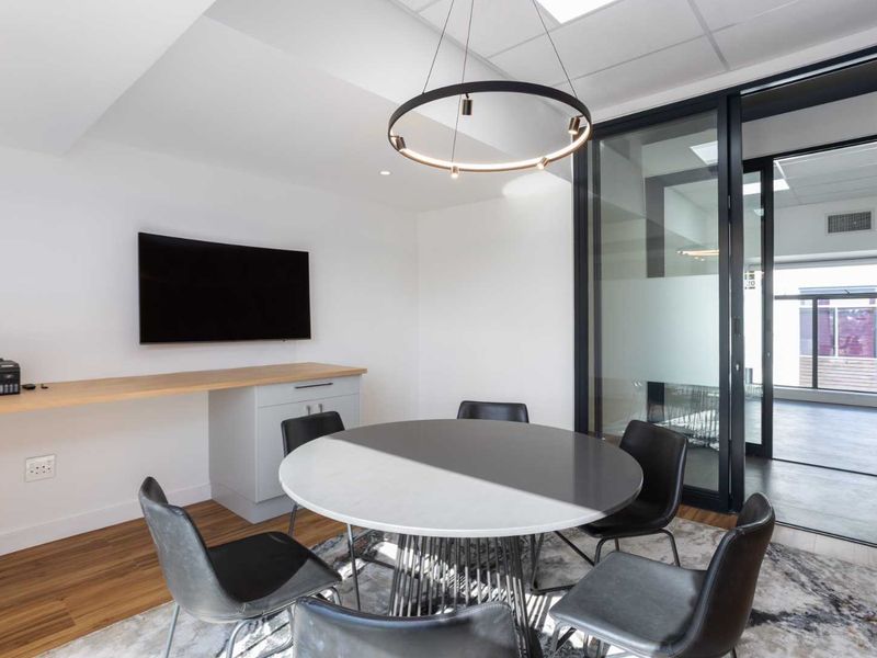 Elevate Your Workday at Polo Village Offices to Rent on Val de Vie Estate - Photo 5