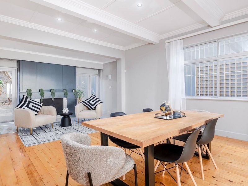 Spacious Family Home & Development Opportunity in Bantry Bay - Photo 5